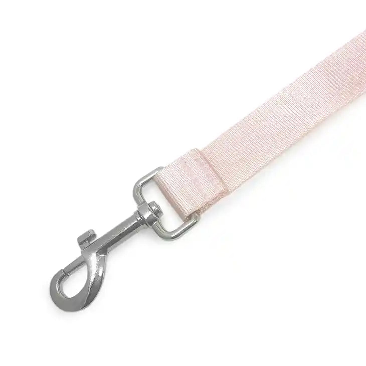Amore Dog Leash in Petal Pink